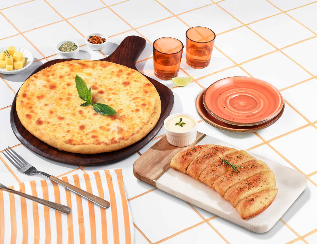 2X Cheese Pizza [7" Regular] + Garlic Bread & Cheesy Dip