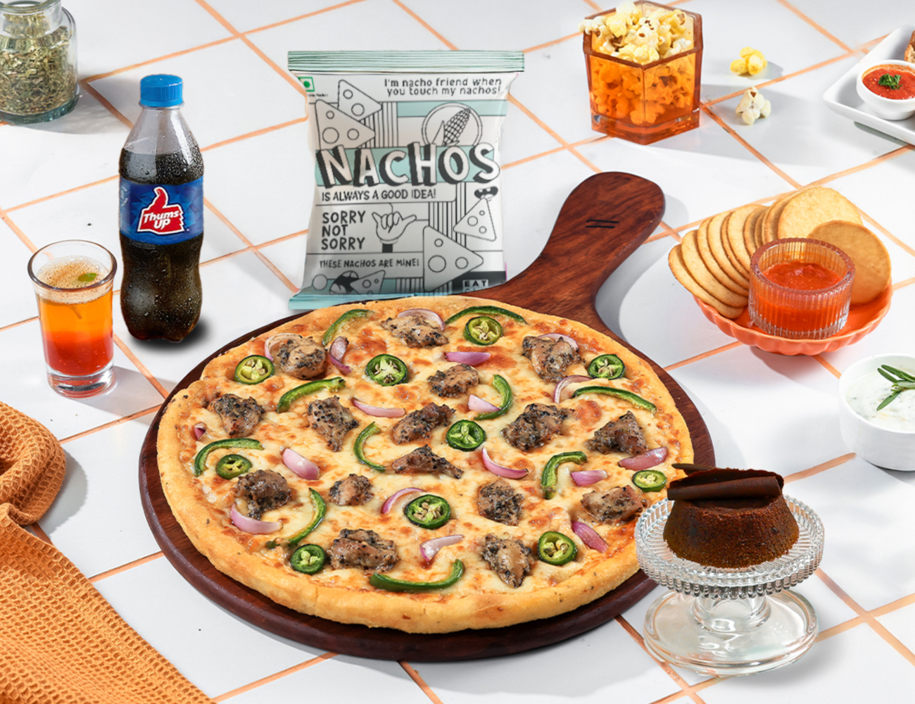 Chicken Heatwave Pizza [7" Regular] + Nachos + Thums Up