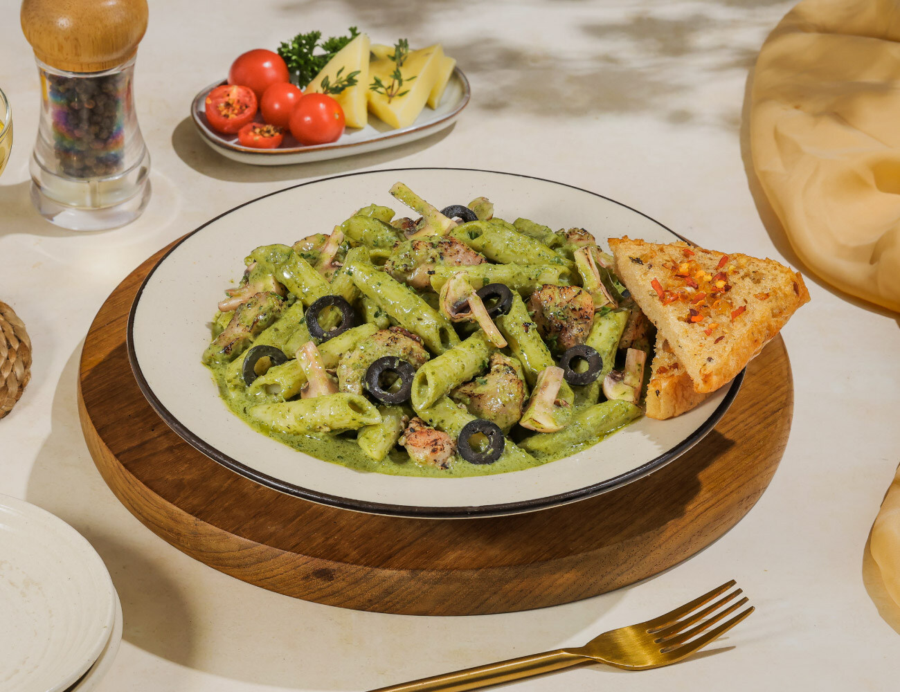 Grilled Chicken & Mushroom Pesto Pasta