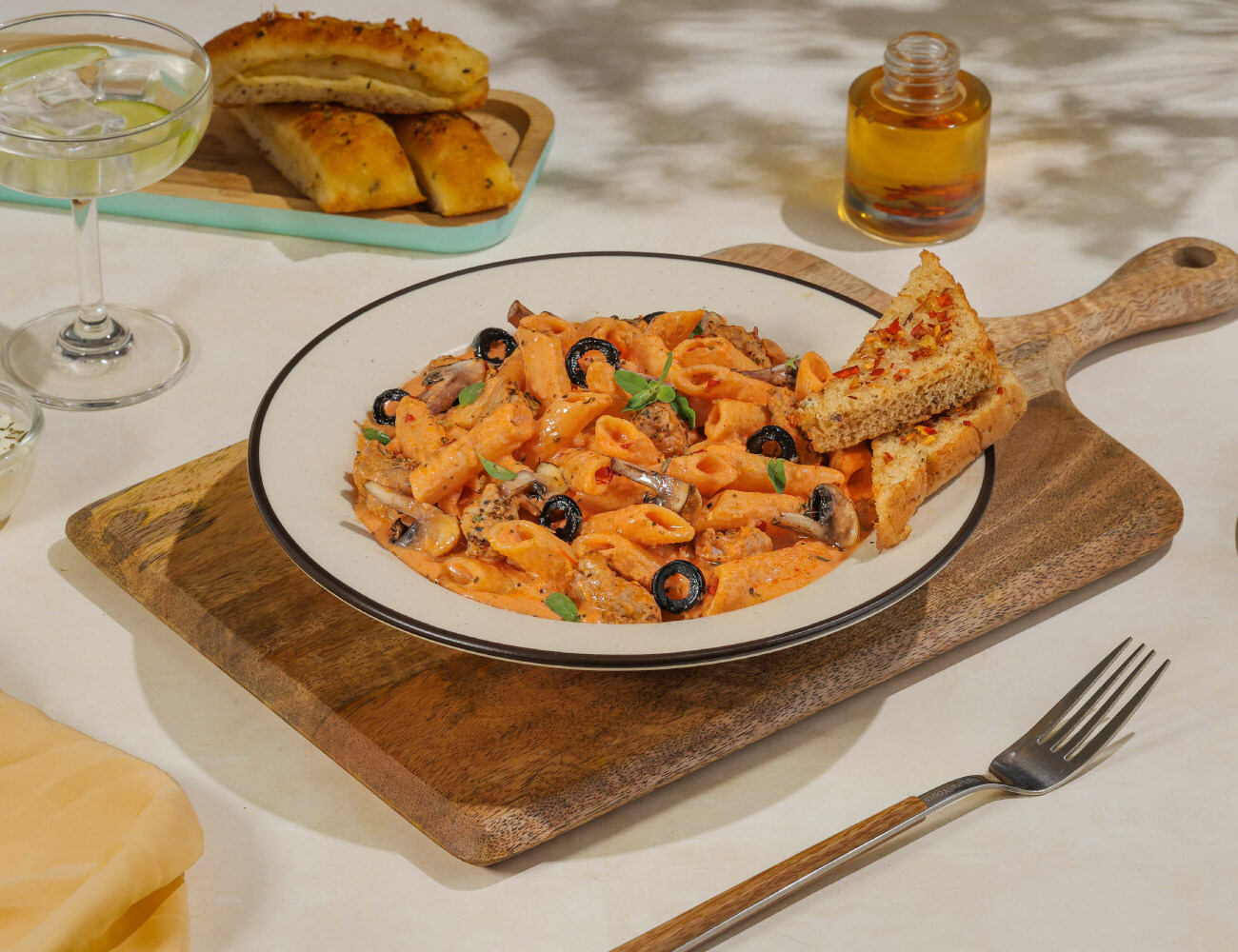 Chicken & Mushroom Mixed Pink Pasta [Mixed Sauce]