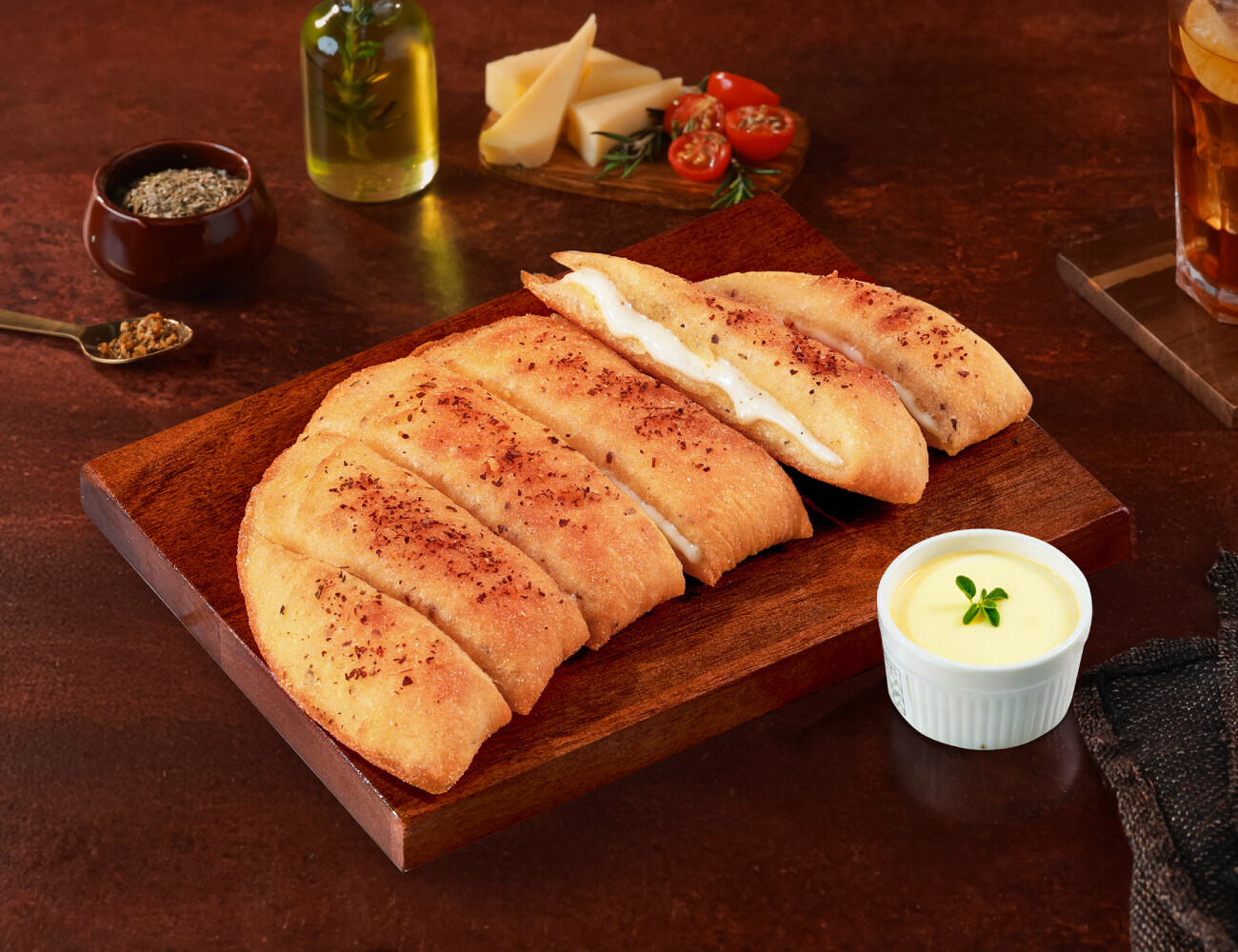 Cheese Burst Garlic Breadsticks + Cheesy Dip [FREE]