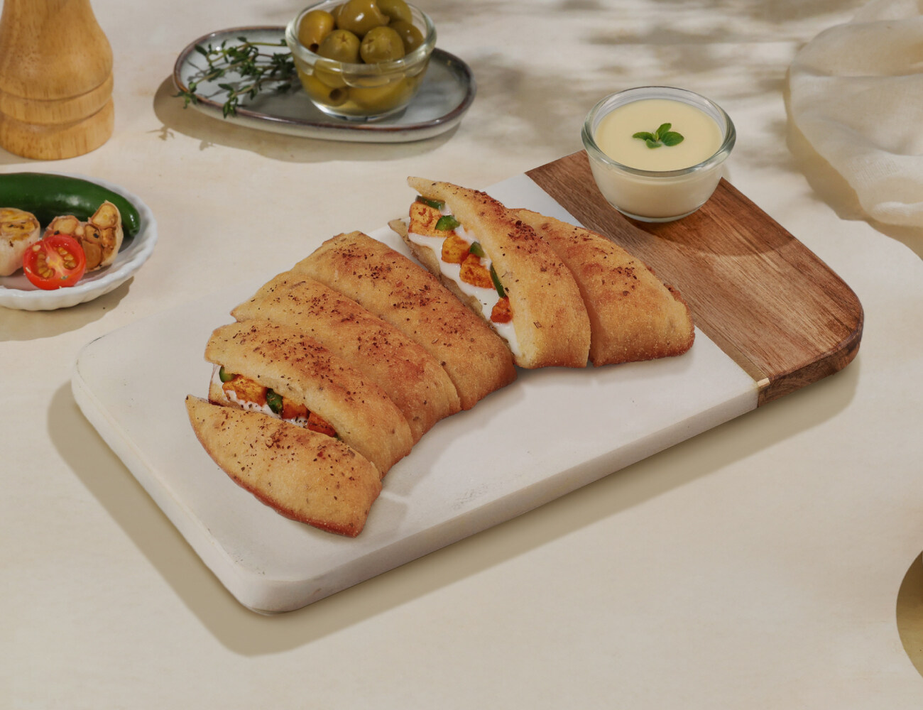 Paneer Peri Peri Stuffed Garlic Breadsticks + Cheesy Dip [FREE]